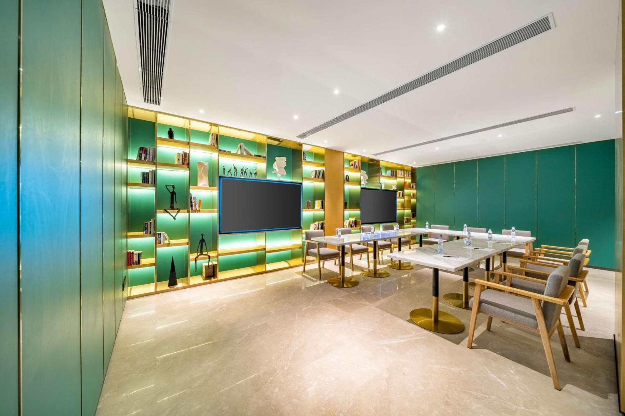 Hilton Garden Inn Chengdu Kuanzhai Alley Buitenkant foto
